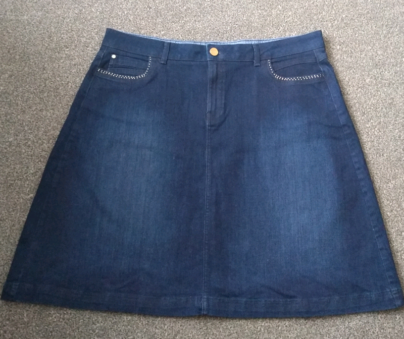 per una denim skirt